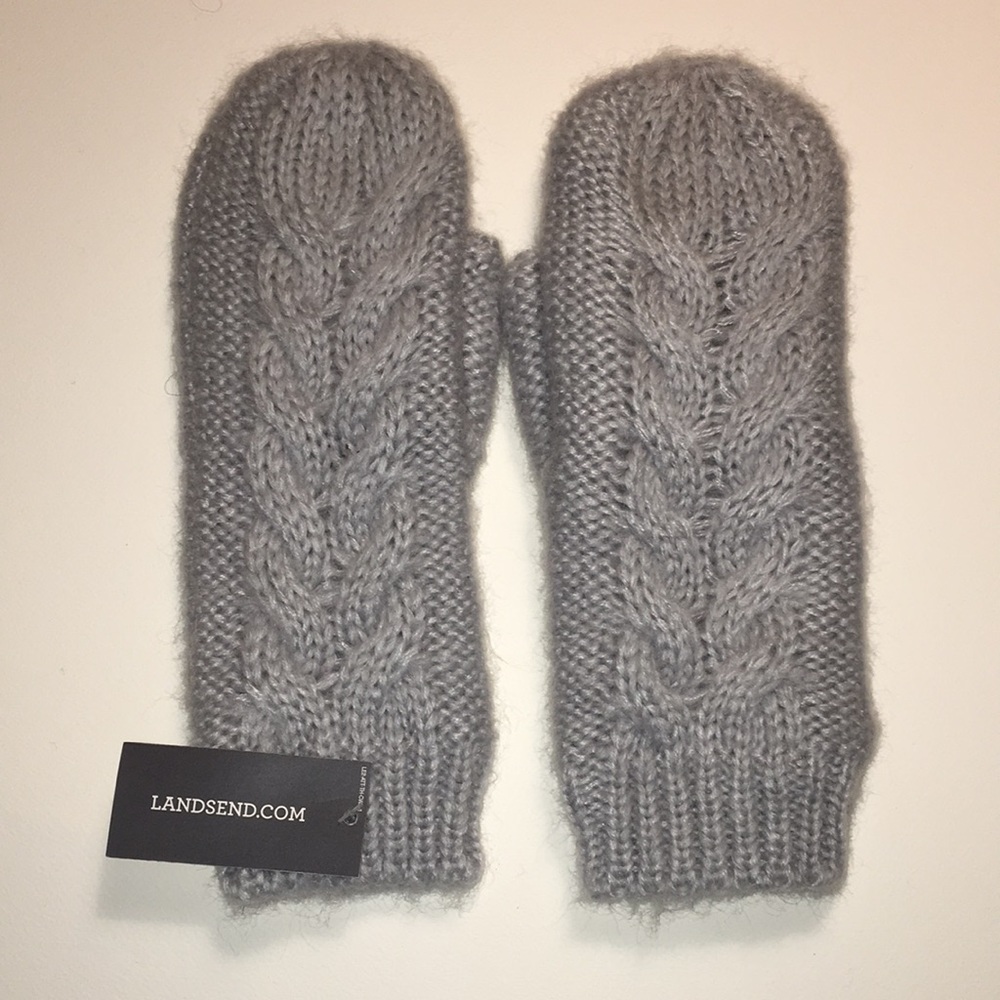 Lands’ End Thermaskin Gloves NWT